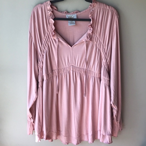 Ladies blouse - Picture 1 of 4